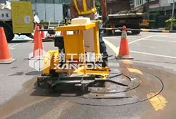 手推式井盖蜜桃色视频在线观看施工蜜桃视频APP免费下载污